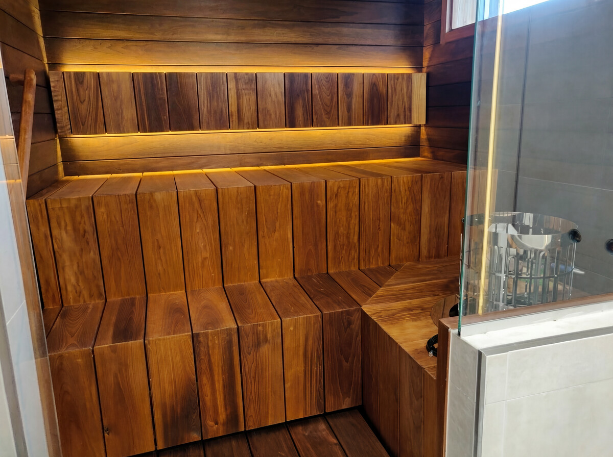 LED-valaistu sauna